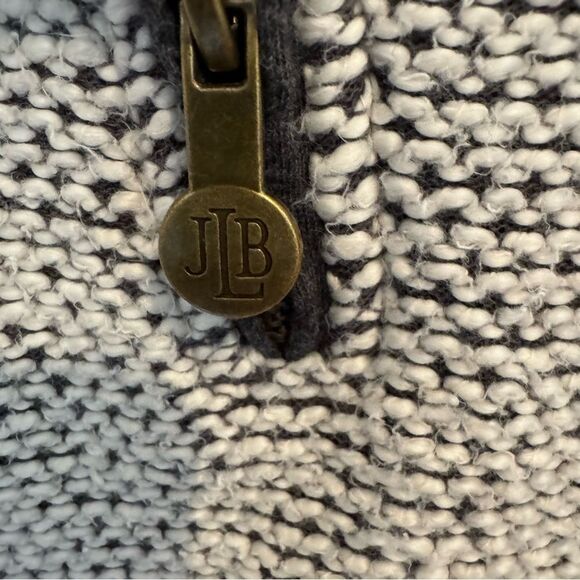 Jadelynn Brooke Women's Long Sleeve 1/4 Zip Pullover Color Gray and White - Picture 3 of 7